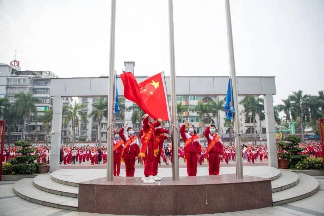 别人都说我跟聪明。又很精明。可是我为什么依然很穷？游戏画面